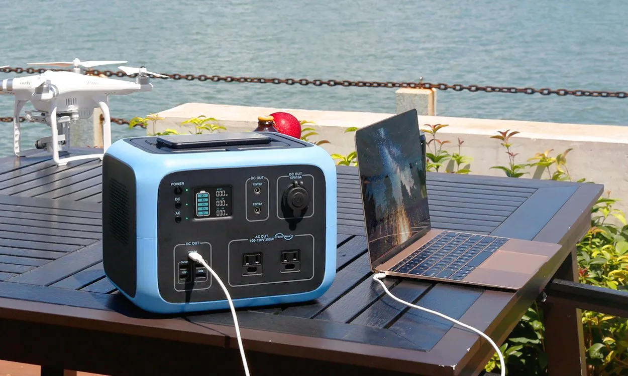 BLUETTI AC50S   1*PV120 | 300 Watt Generator